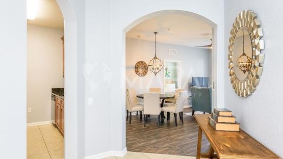 deluxe-living-room-wide