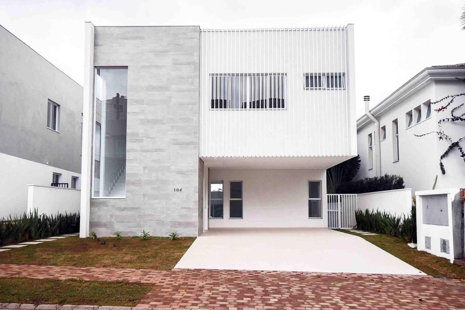 Almenda Peagassus, 104 lote 27 (1)