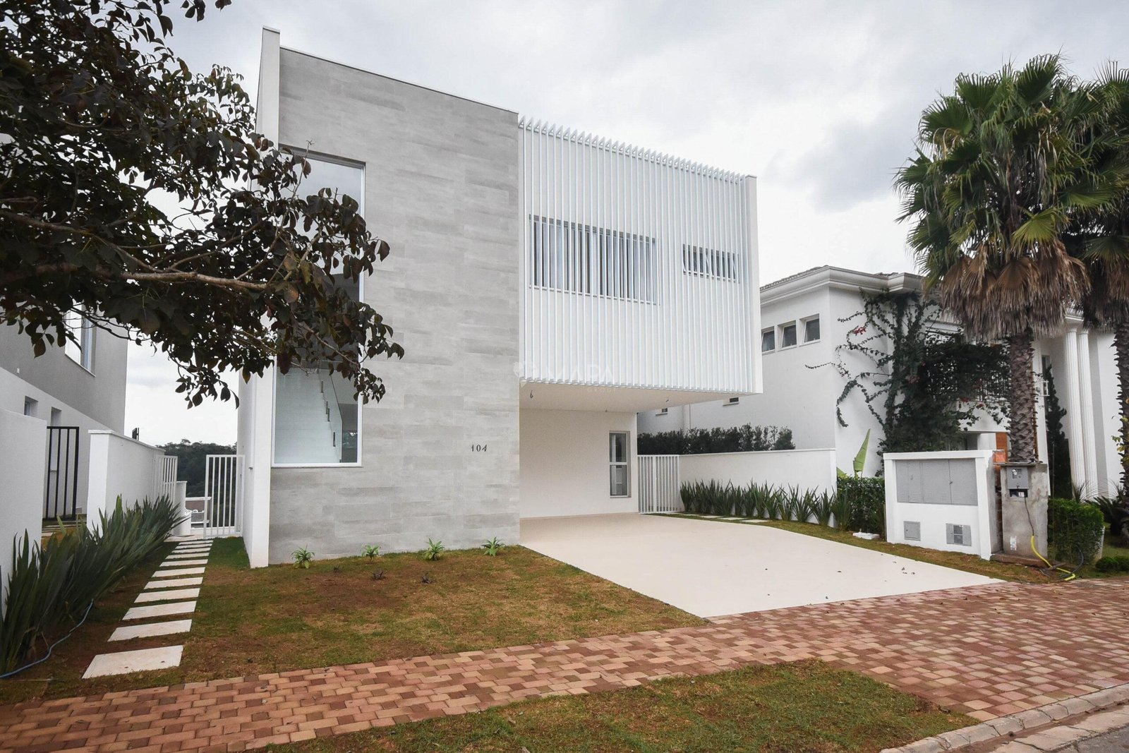 Almenda Peagassus, 104 lote 27 (3)